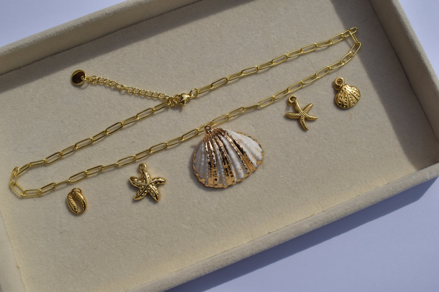 Patterned Starfish Gold