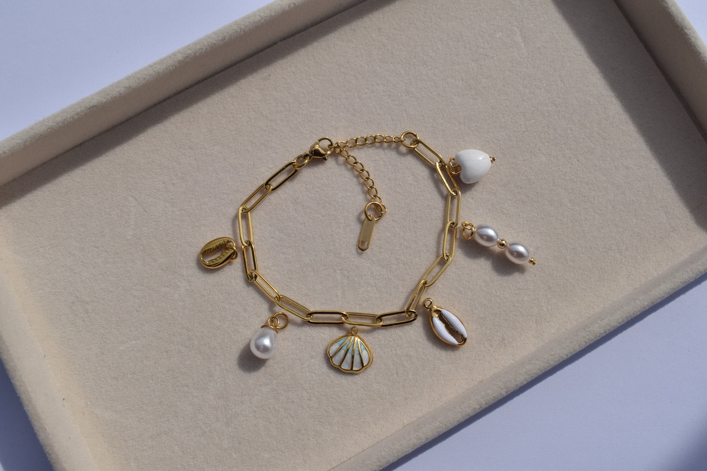 White Solid Heart Gold