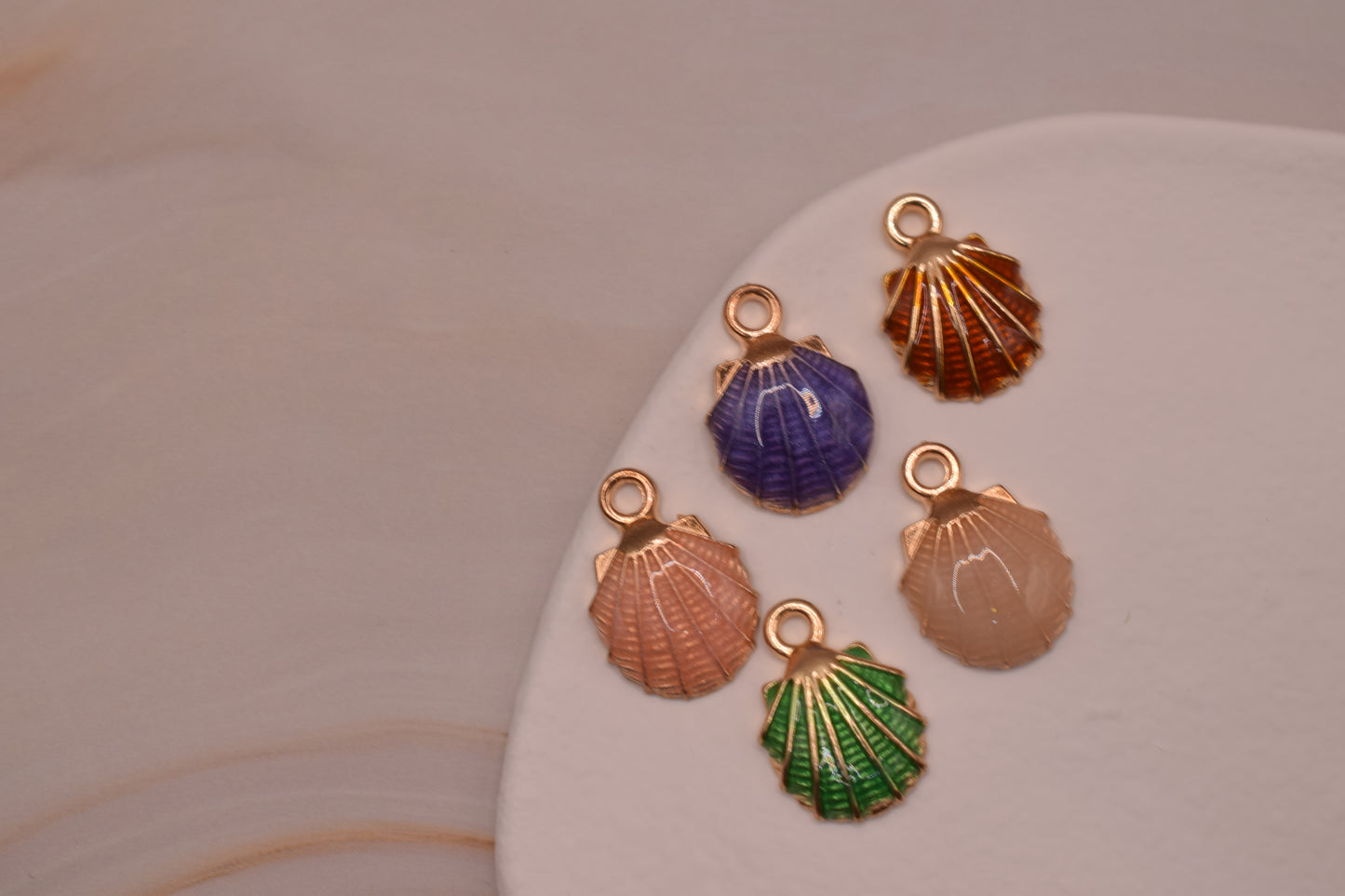 Alloy Shell Pendant