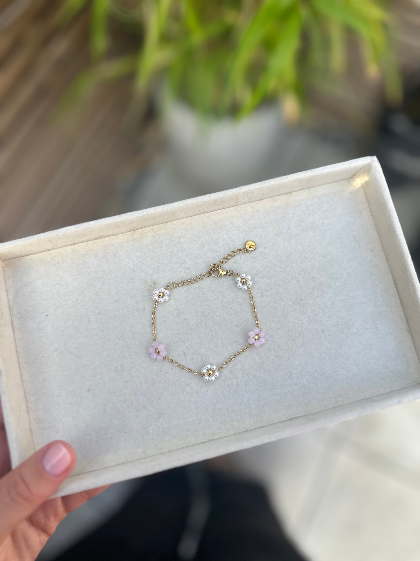 Pink and White Daisy Bracelet