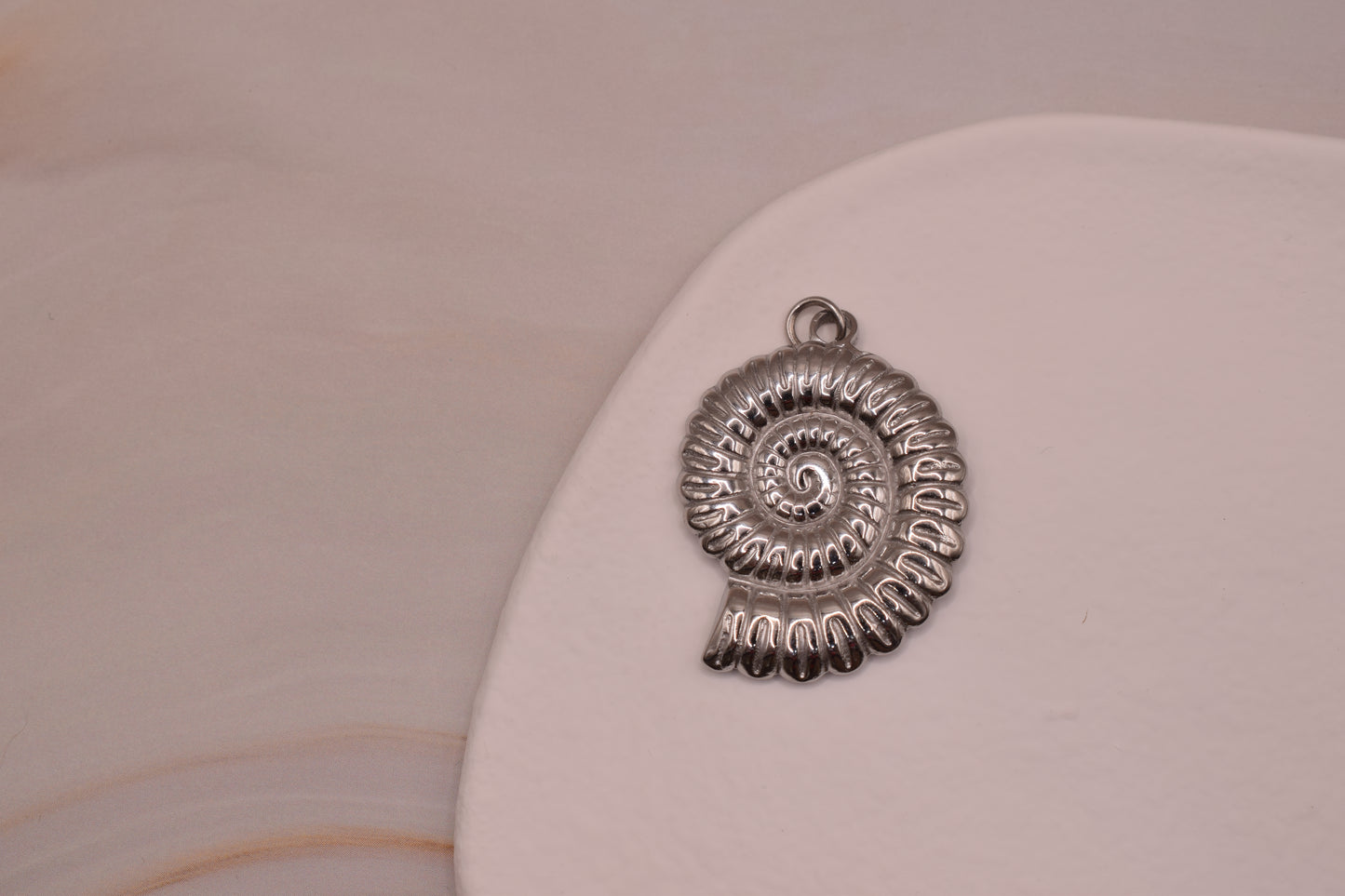 Fossil Shell Silver Medium