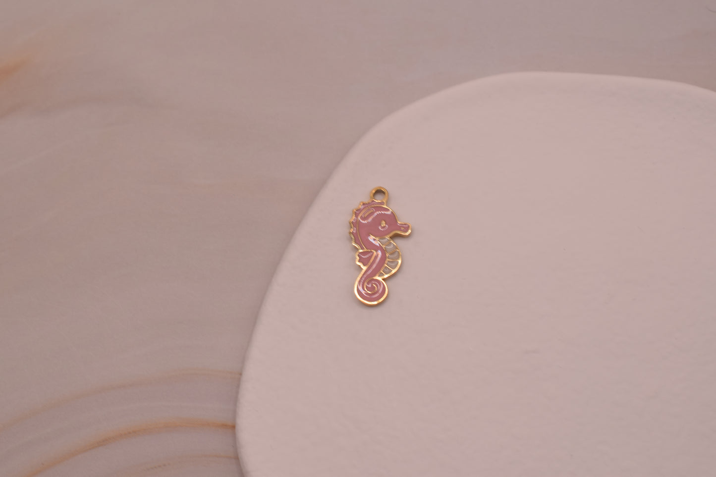 Pink Seahorse Gold