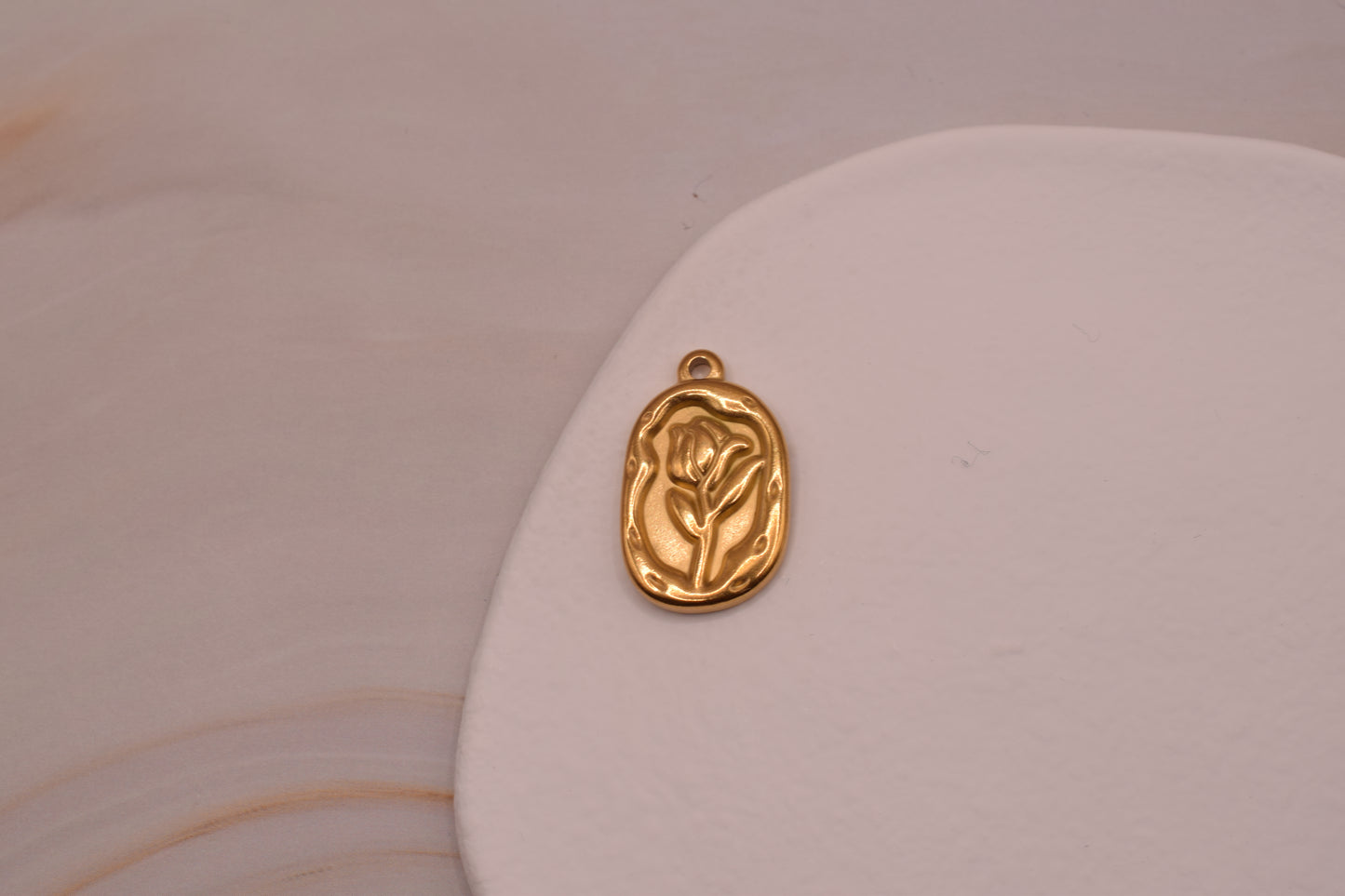 Rose Pendant Gold