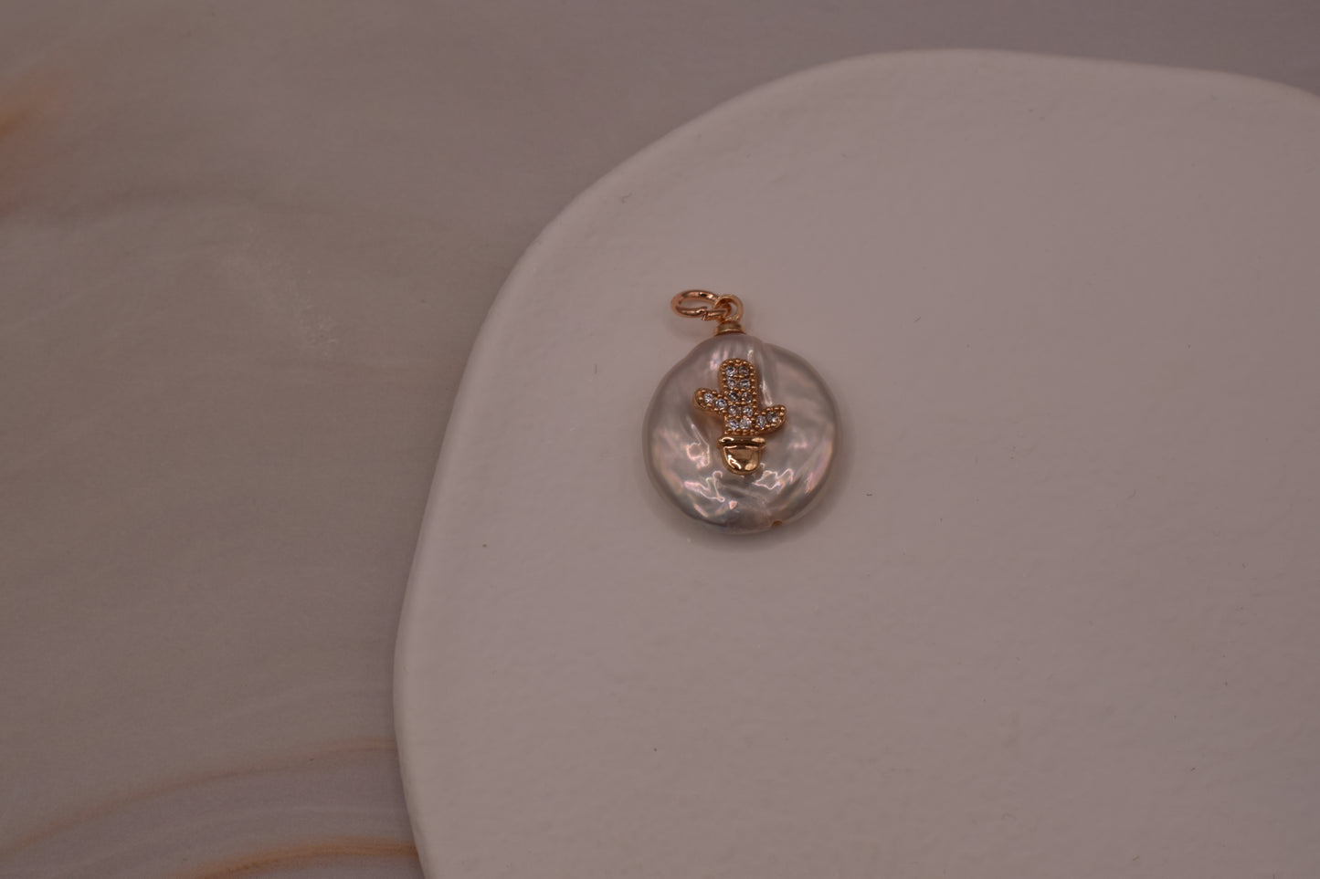 Gold Catus Pearl Charm