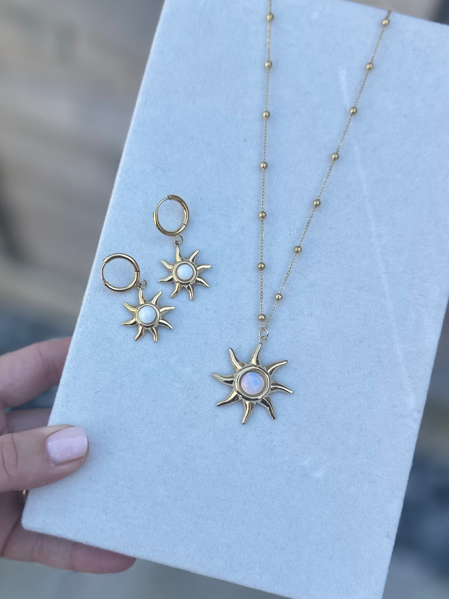 Sunbeam Earrings Gold
